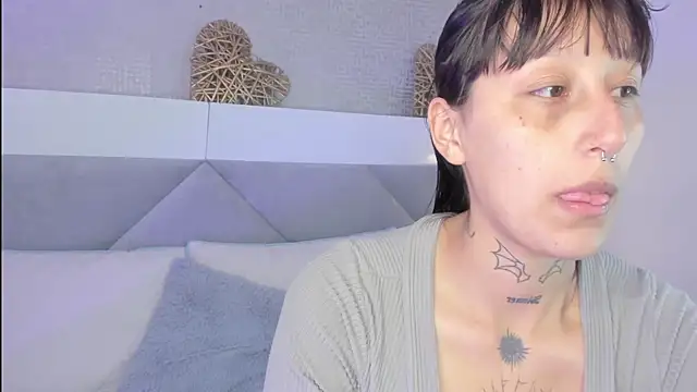 Mariana Joness online show from 04.11.26