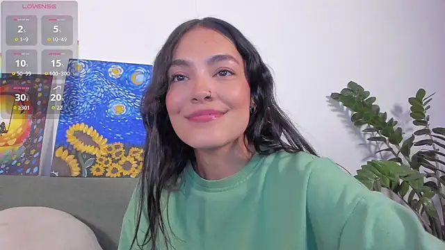 TIFFANYRUSSO online show from 03.25.26