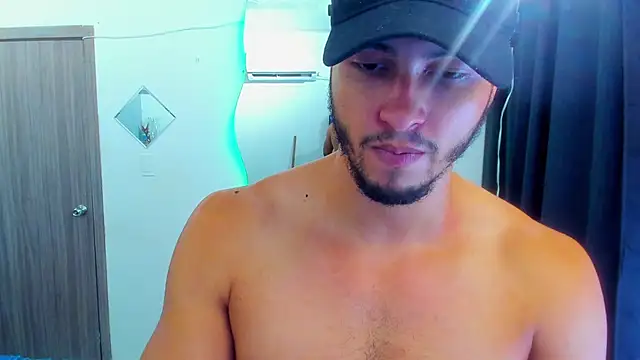 Snapshot of Kris_Khalifa69 chatting on 06.11.26 Kris Khalifa69 online show from 06.11.26