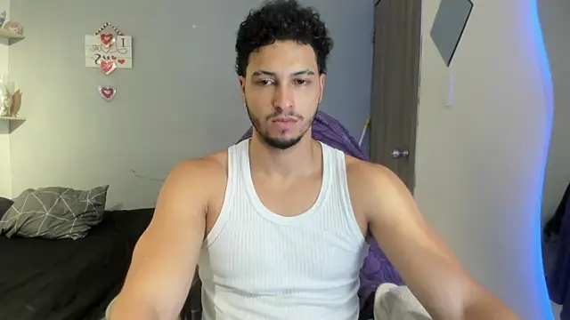 Snapshot of Kris_Khalifa69 chatting on 07.15.26 Kris Khalifa69 online show from 07.15.26