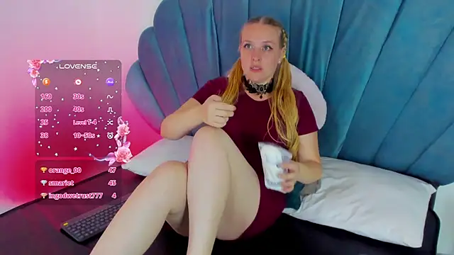 Snapshot of EmilySumer chatting on 07.05.26 EmilySumer online show from 07.05.26