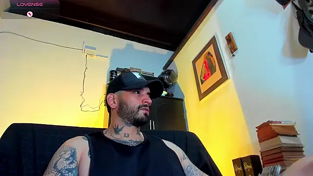 Snapshot of CamiloGray_ chatting on 02.11.25 CamiloGray online show from 02.11.25