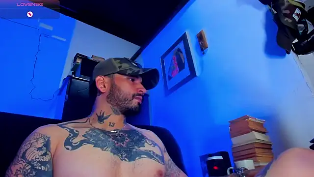 Snapshot of CamiloGray_ chatting on 02.18.25 CamiloGray online show from 02.18.25