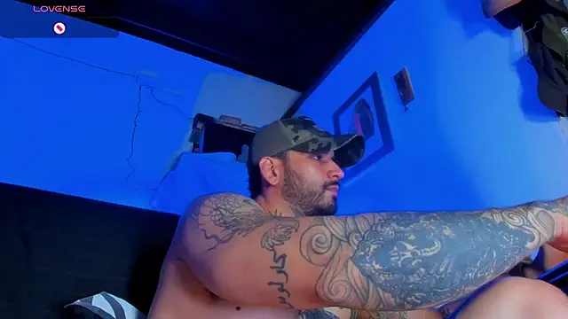 Snapshot of CamiloGray_ chatting on 02.27.25 CamiloGray online show from 02.27.25