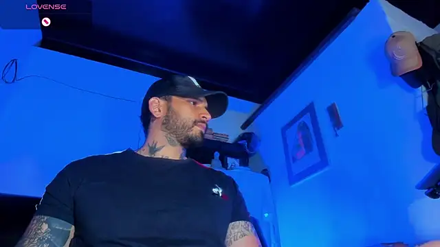 Snapshot of CamiloGray_ chatting on 03.03.25 CamiloGray online show from 03.03.25