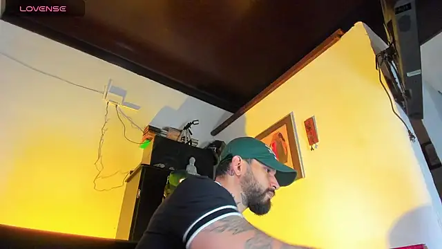 Snapshot of CamiloGray_ chatting on 09.12.25 CamiloGray online show from 09.12.25