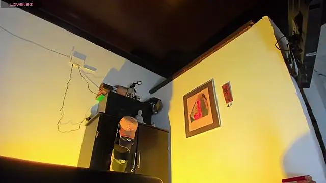 Snapshot of CamiloGray_ chatting on 10.14.25 CamiloGray online show from 10.14.25