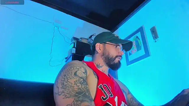 Snapshot of CamiloGray_ chatting on 10.15.25 CamiloGray online show from 10.15.25