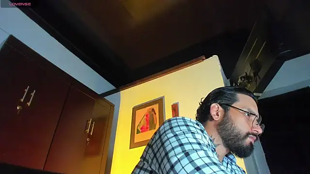 Snapshot of CamiloGray_ chatting on 01.19.26 CamiloGray online show from 01.19.26