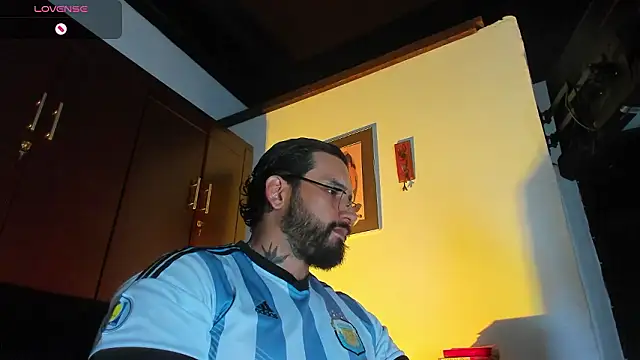 Snapshot of CamiloGray_ chatting on 02.23.26 CamiloGray online show from 02.23.26