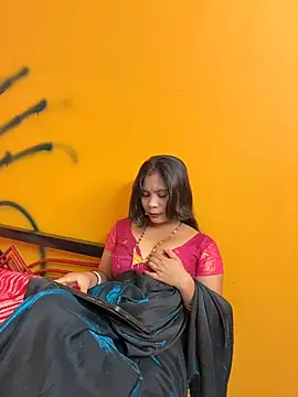 Snapshot of wow-wow-sexy chatting on 06.17.26 wow-wow-sexy online show from 06.17.26