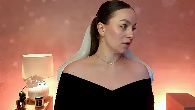 MilaFleur online show from 02.15.26