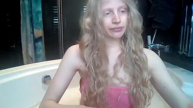 Snapshot of VeronicaJoyful chatting on 03.13.25 VeronicaJoyful online show from 03.13.25