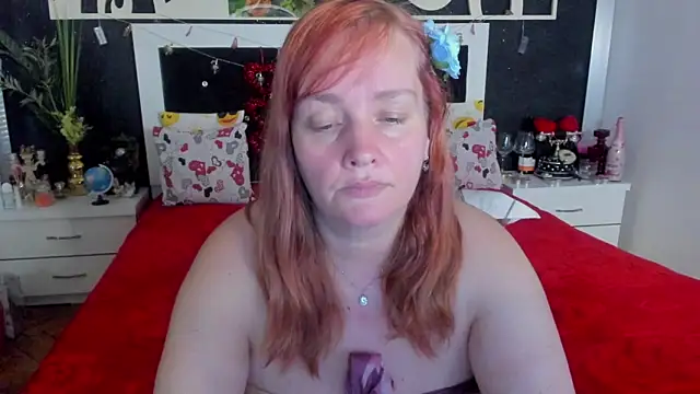 Snapshot of SinFulTitsDD chatting on 02.12.25 SinFulTitsDD online show from 02.12.25