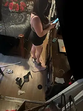 Snapshot of Cataleia21 chatting on 09.25.25 Cataleia21 online show from 09.25.25