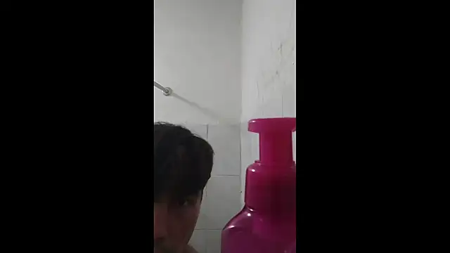 Snapshot of Luisoon001 chatting on 11.10.25 Luisoon001 online show from 11.10.25