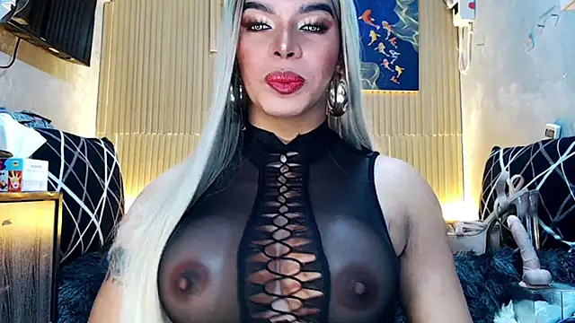 Snapshot of xx_MASSIVECockNCum_xx chatting on 12.25.24 xx MASSIVECockNCum xx online show from 12.25.24