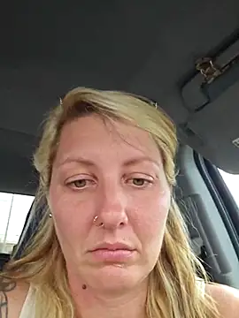 Snapshot of SheIsSomething chatting on 03.17.25 SheIsSomething online show from 03.17.25