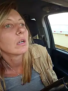 Snapshot of SheIsSomething chatting on 12.15.25 SheIsSomething online show from 12.15.25