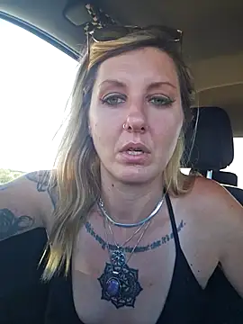 SheIsSomething online show from 02.18.26