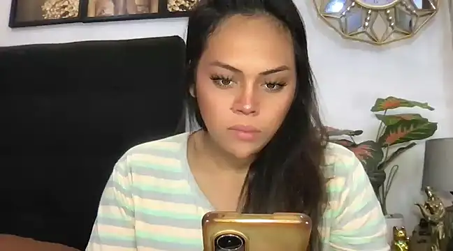 Snapshot of _MissKhimberlyXxx_ chatting on 03.17.25  MissKhimberlyXxx  online show from 03.17.25