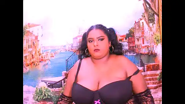 Snapshot of Indianfairy99 chatting on 12.05.25 Indianfairy99 online show from 12.05.25