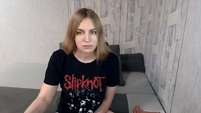 Snapshot of Pilly_green_ chatting on 12.15.24 Pilly green  online show from 12.15.24