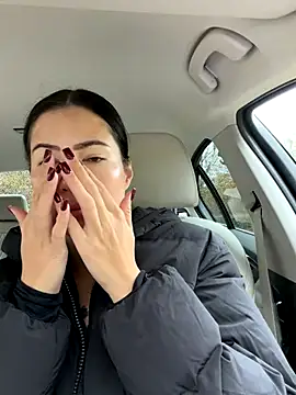 clairewntr online show from 11.01.25