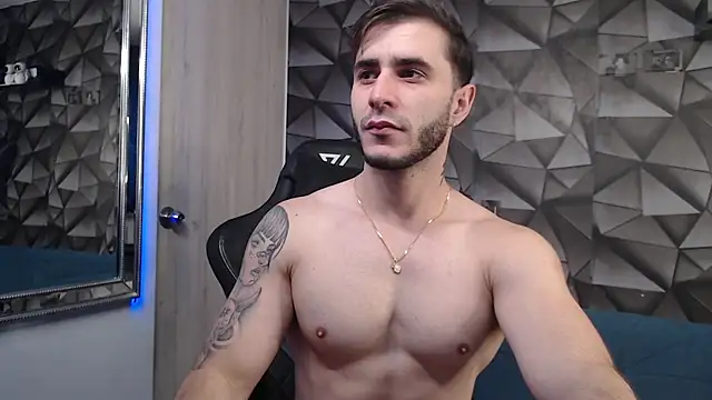 Snapshot of Latino_stud4u chatting on 11.16.25 Latino stud4u online show from 11.16.25