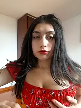 Snapshot of _Danna chatting on 12.21.24  Danna online show from 12.21.24