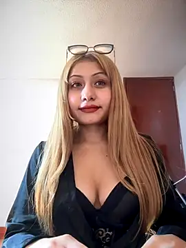  Danna online show from 11.29.25