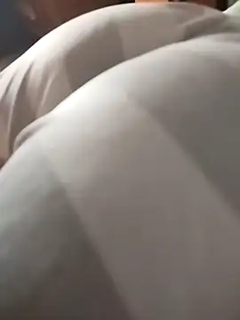 LovlyAnnie online show from 11.22.25