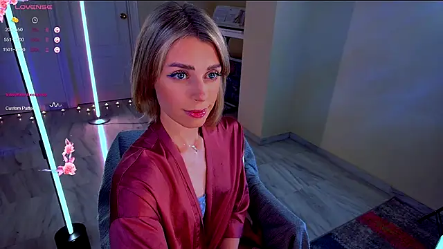 Arielle  03 online show from 11.20.25