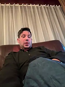 Snapshot of Taxidriver1988 chatting on 01.01.25 Taxidriver1988 online show from 01.01.25