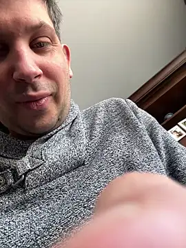 Snapshot of Taxidriver1988 chatting on 03.18.25 Taxidriver1988 online show from 03.18.25