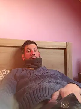 Snapshot of Taxidriver1988 chatting on 12.15.25 Taxidriver1988 online show from 12.15.25