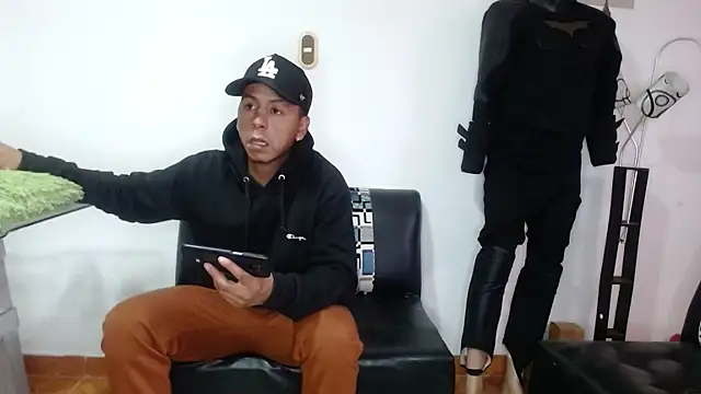 Black hot266 online show from 02.04.26