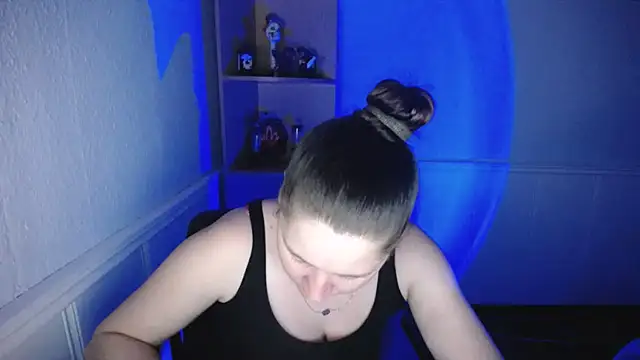 JosieJun  online show from 10.27.25