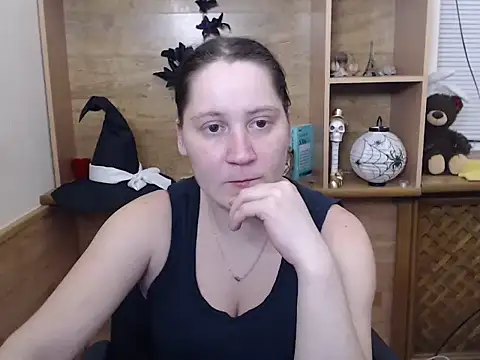 JosieJun  online show from 11.24.25