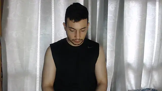 Snapshot of Armando_2002 chatting on 02.25.25 Armando 2002 online show from 02.25.25