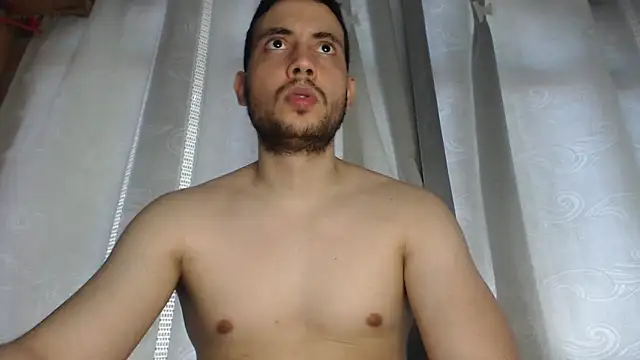 Snapshot of Armando_2002 chatting on 03.01.25 Armando 2002 online show from 03.01.25