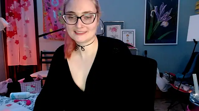 Snapshot of JenniferGwen chatting on 02.19.25 JenniferGwen online show from 02.19.25