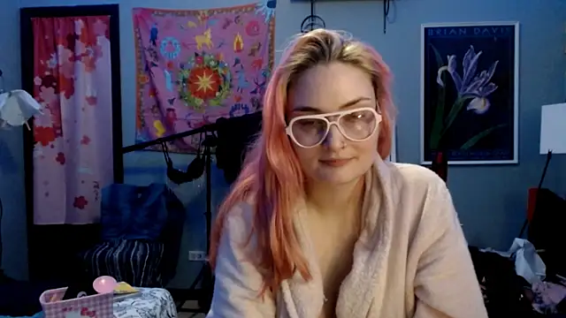 Snapshot of JenniferGwen chatting on 02.27.25 JenniferGwen online show from 02.27.25