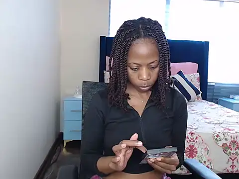 QUEENMANDYY online show from 05.26.26