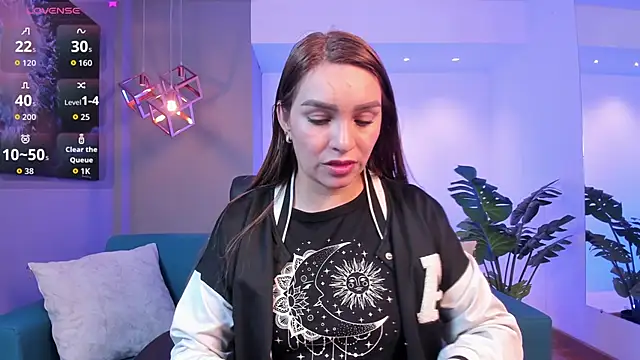 miataylorr1 online show from 10.14.25