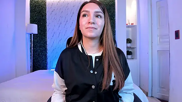 miataylorr1 online show from 12.19.25