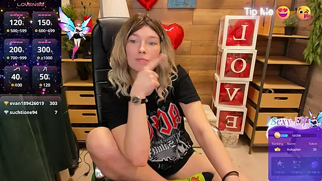 Snapshot of _fiona_Love chatting on 02.18.25  fiona Love online show from 02.18.25