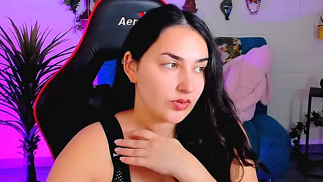 CeceliaJohnson online show from 11.26.25