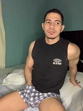 Snapshot of steven_clain chatting on 02.18.25 steven clain online show from 02.18.25