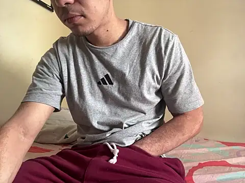 Snapshot of steven_clain chatting on 11.28.25 steven clain online show from 11.28.25